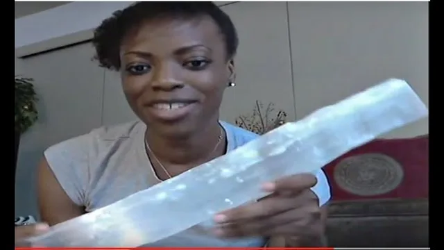 SELENITE Crystal: Raise Your Frequency, Cleanse Your Aura, Remove Negativity Crystal.