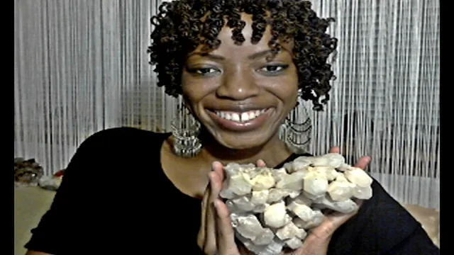 How To RECEIVE MESSAGES From CRYSTALS & The Universe. (TIPS)